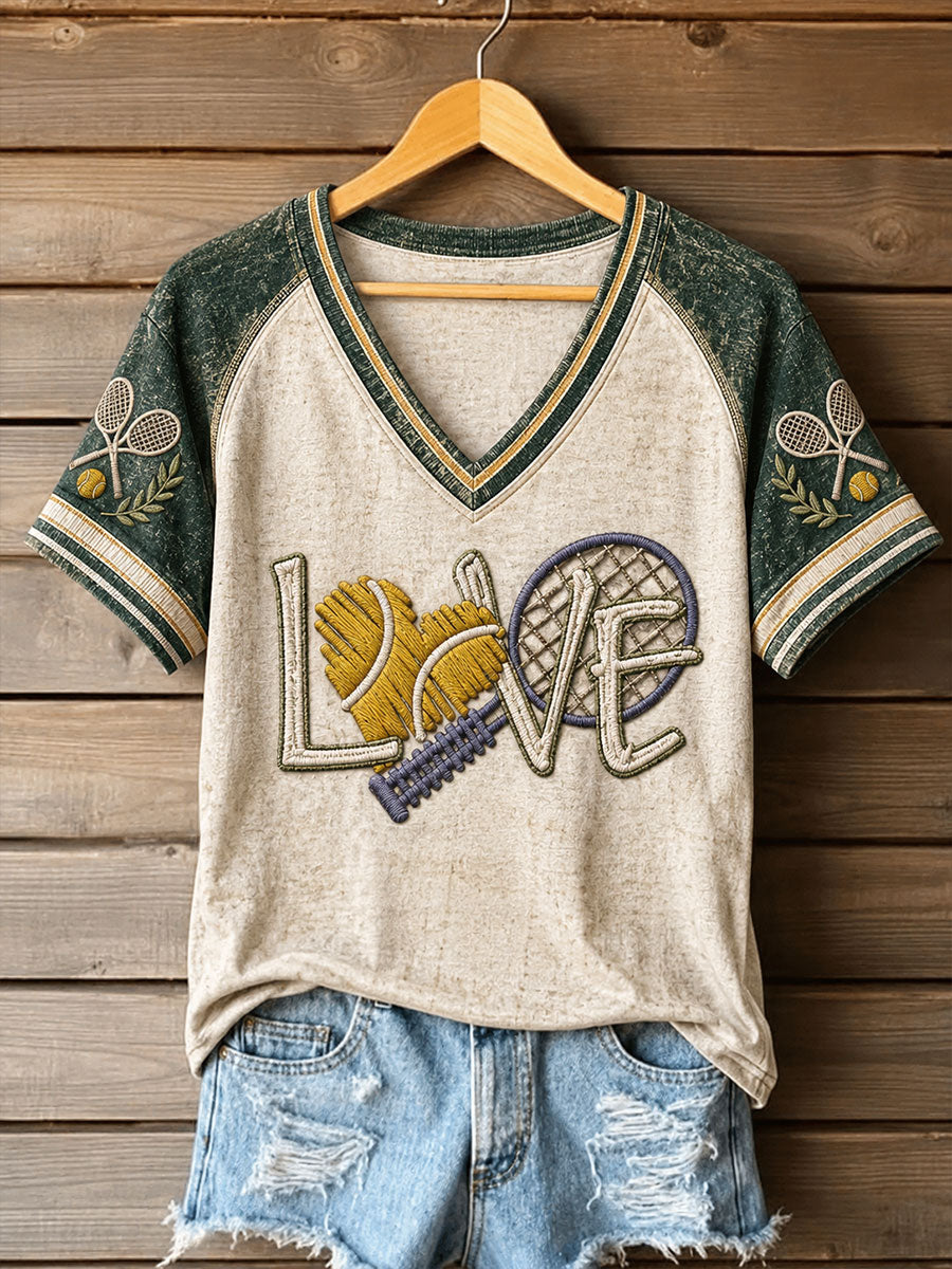 T-shirt femme Love Tennis à col en V