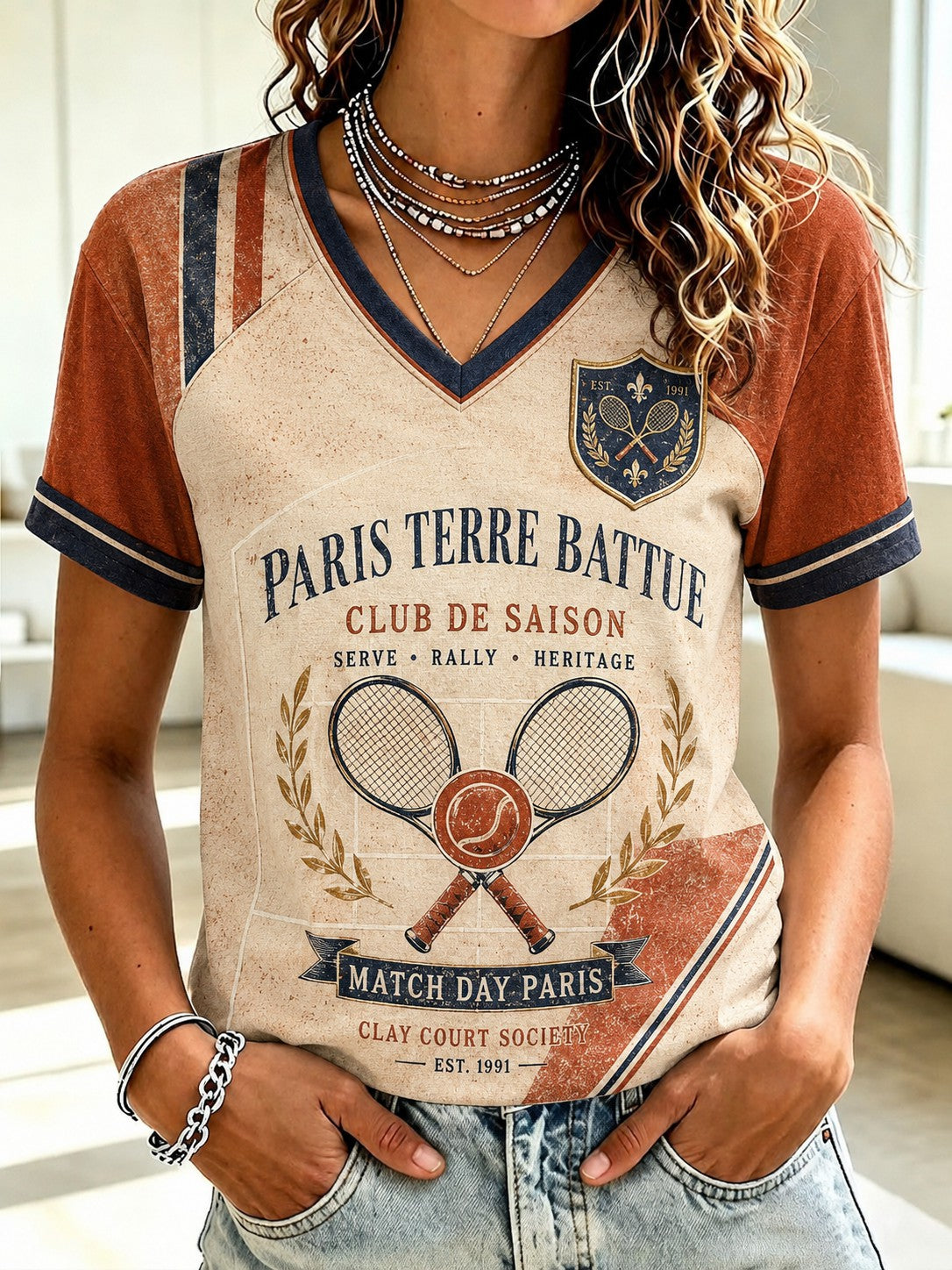 T-shirt imprimé à col en V des Championnats Internationaux de France de Tennis féminin