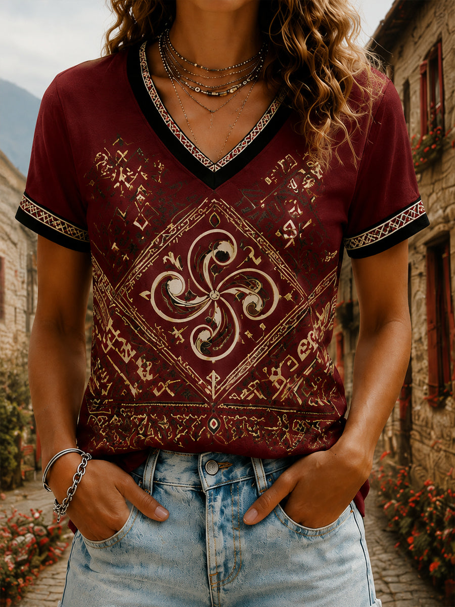T-shirt à col en V imprimé pour femmes, Pays basque
